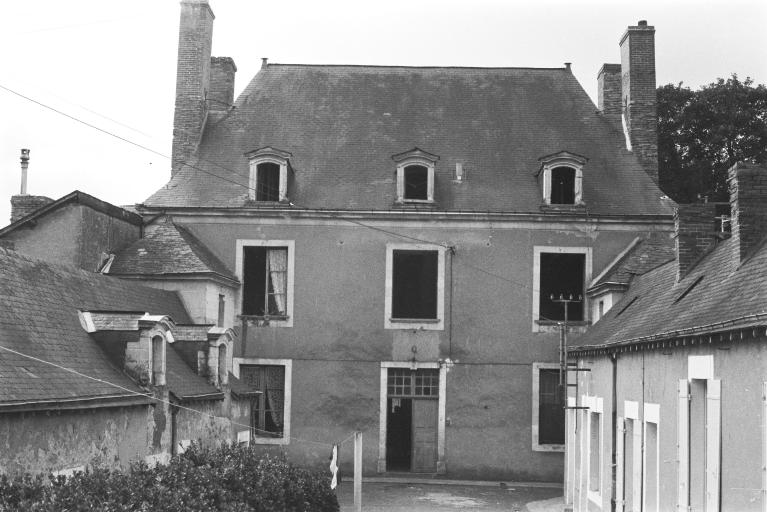 Les maisons et fermes de la commune de Châteauneuf-sur-Sarthe