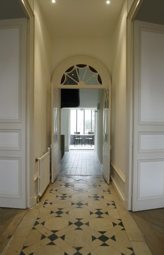 Maison canoniale, puis distillerie Vrignaud, 1 place Richelieu