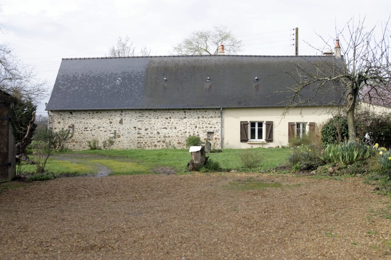 Écart, puis ferme, actuellement maison - les Hautes-Martinières, Saulges