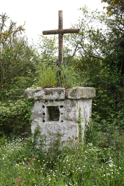 Croix de chemin, dite croix du Clos-Joly