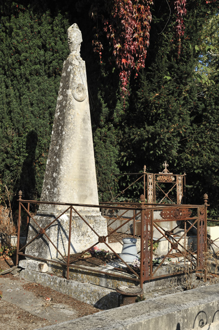 Cimetière de Montsoreau, Rest, rue Saint-Pierre, Montsoreau