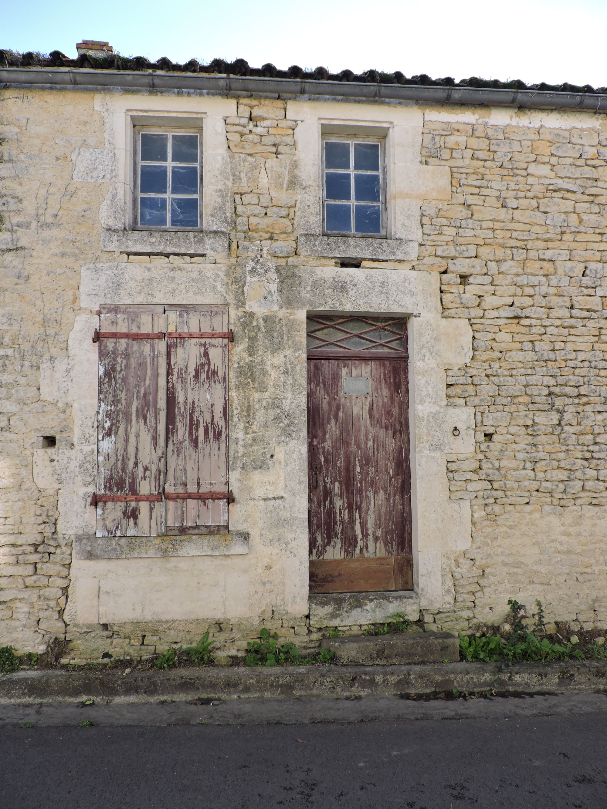 Ferme, actuellement maison ; 24 rue des Loges