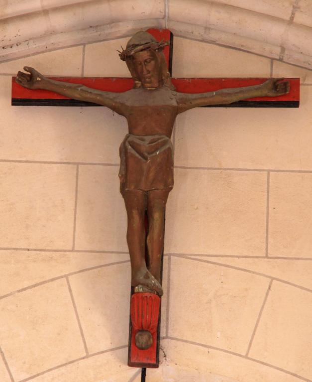 Statue : Christ en croix