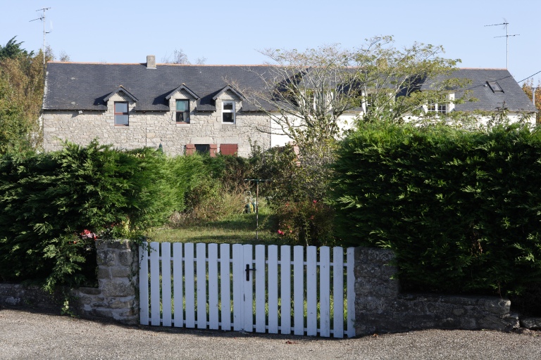 Rangée de maisons, 1 chemin de la Forge, 2 rue du Puits-Neuf