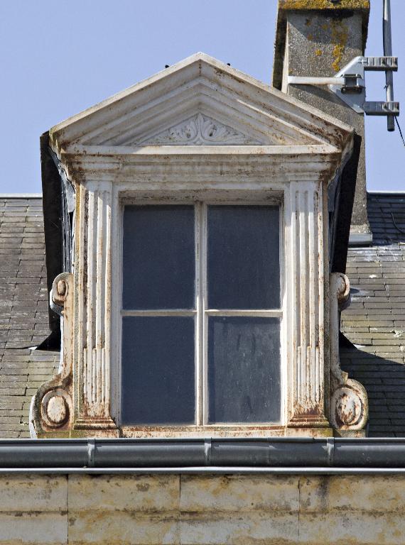 Mairie-école, actuellement mairie-école et logements, 2-3 place Charles-Didierjean