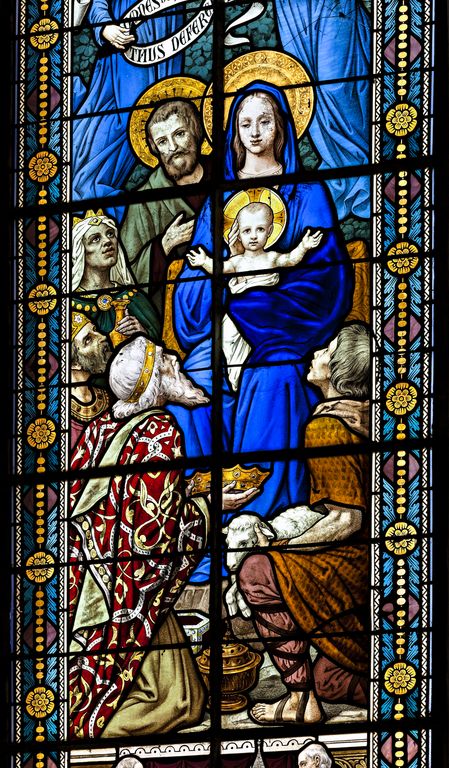 Ensemble de 5 verrières historiées : vie du Christ et de la Vierge (baies 0 à 4) - Église paroissiale Notre-Dame, Chassillé