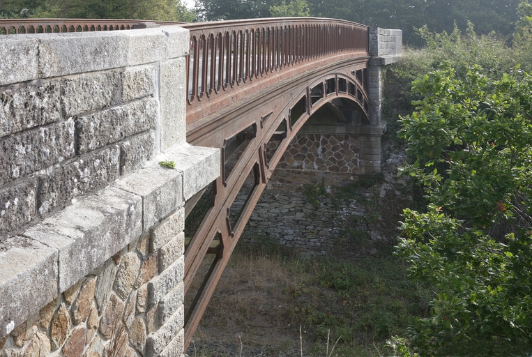 Pont-route en fonte