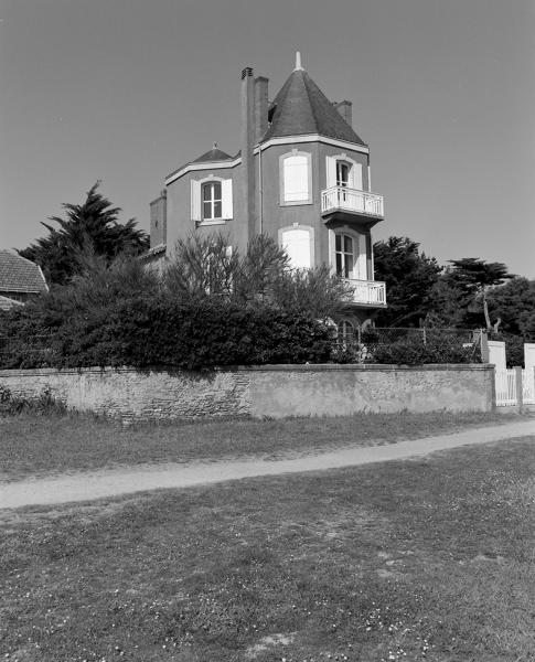 Maison de villégiature balnéaire dite l'Océan, 12 corniche de la Source