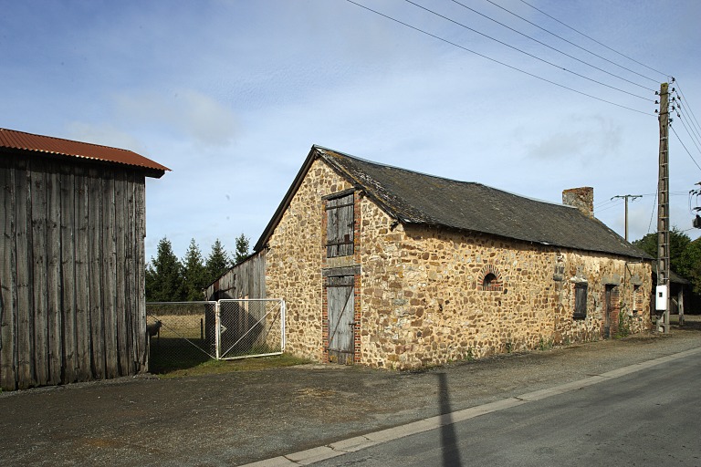 Maison, puis atelier - route de Chammes, Blandouet