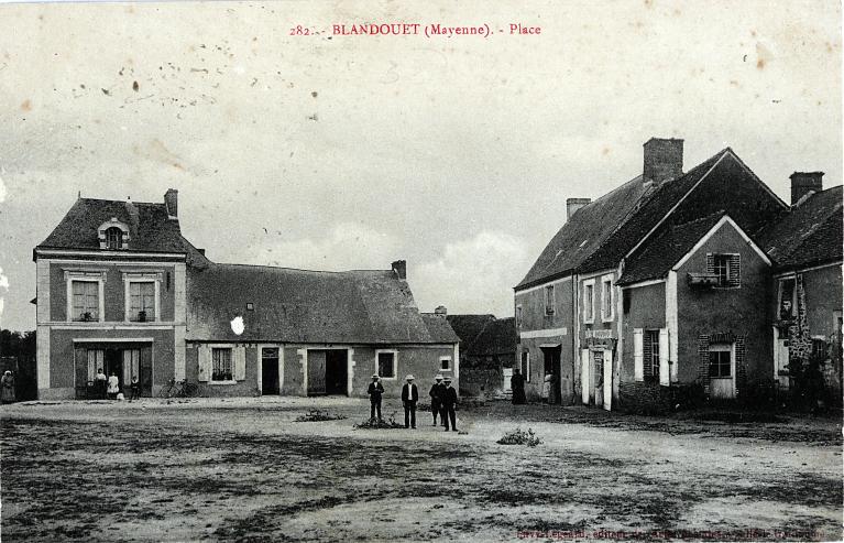 Maison - 2 place Adam-Becker, 2e maison, Blandouet