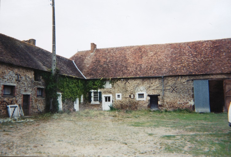 Ferme, actuellement maison - la Vallée, Blandouet