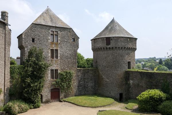 Château de Lassay, 2 place du Boële