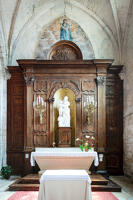 Autel, tabernacle, retable, statue de la Vierge