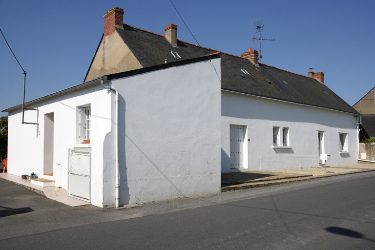 Ferme, 18 rue Saint-Exupéry