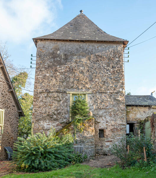 Manoir (vestiges), puis demeure dite château