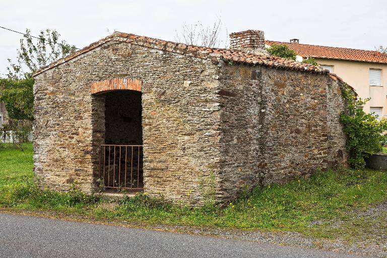 Four commun aux habitants de la Métairie (Saint-Fiacre-sur-Maine), B03-575, cadastre 2018.