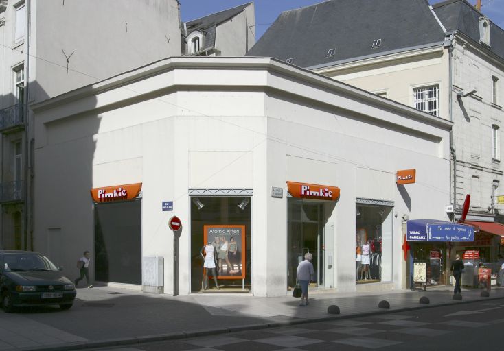 Restaurant Lamoureux, actuellement magasin de commerce, 16 rue d'Alsace