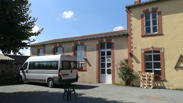 Ancienne école privée de filles, actuellement foyer de vie SAJ des Tilleuls