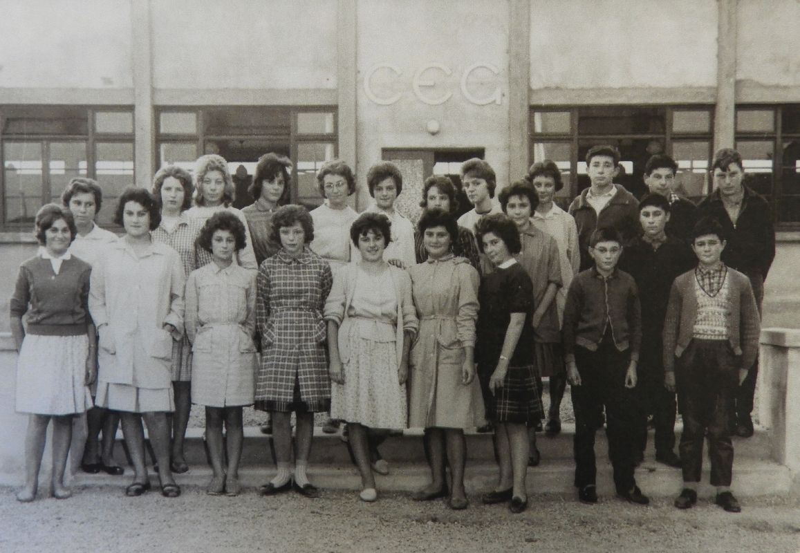 Groupe scolaire, collège, actuellement école primaire et maternelle publique Jacques-Prévert