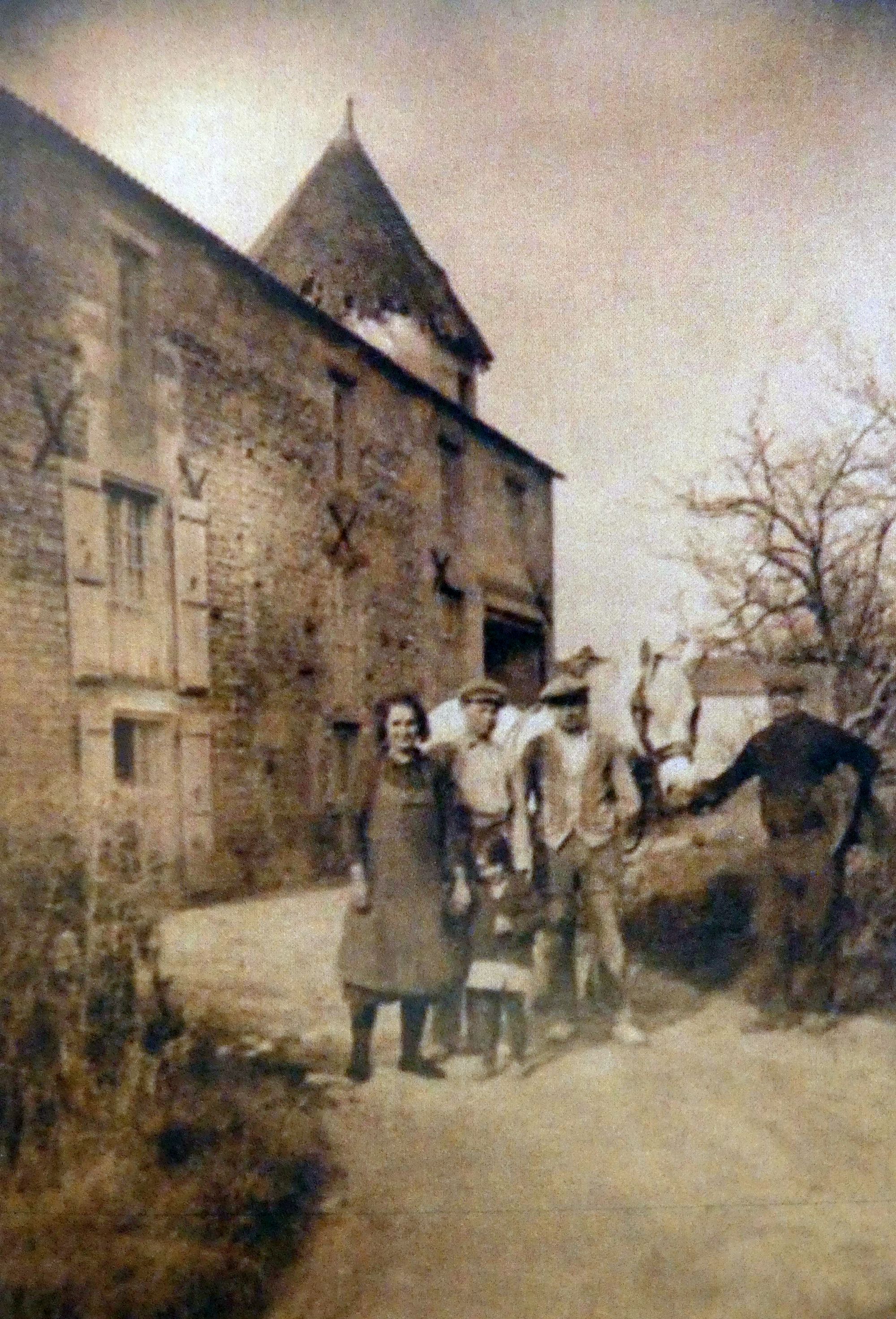 Moulin de la Petite Bernegoue, puis minoterie dite le Moulin Maret, actuellement site artisanal, route de Maillé, 9 Bois-Charrie