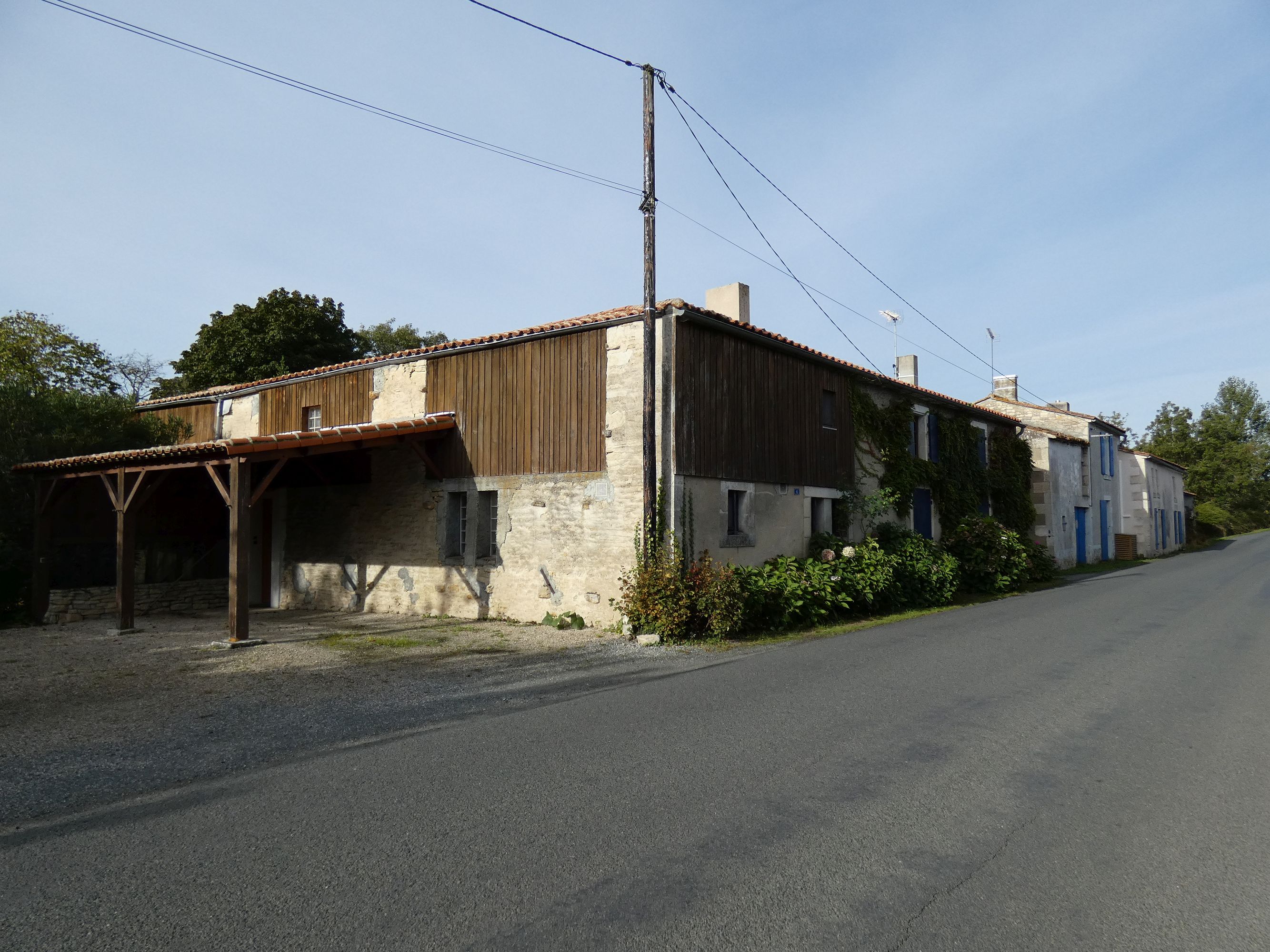 Ferme, actuellement maison ; les Lavaudries, 4, les Bourdettes