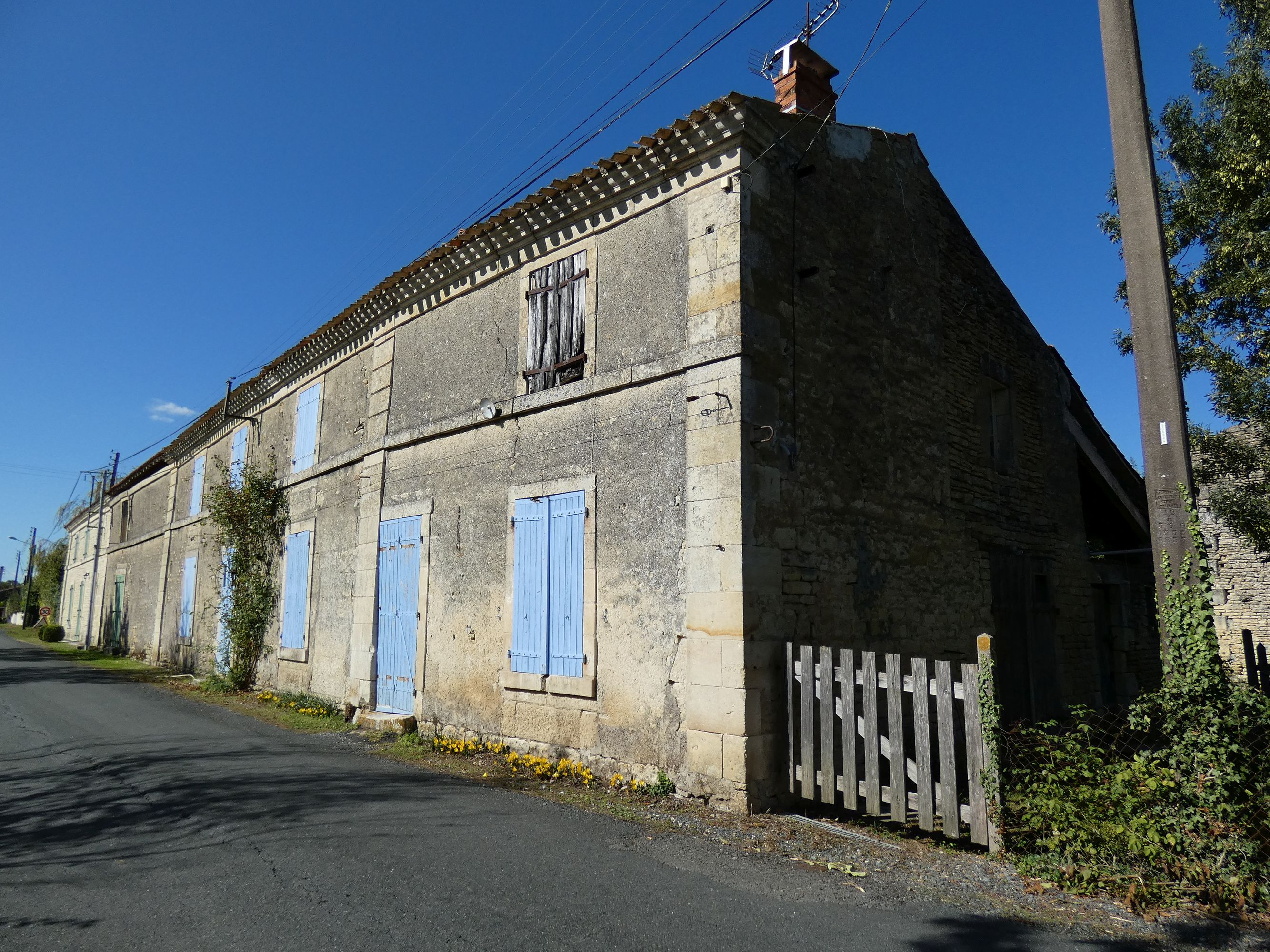 Ferme, actuellement maison ; 126 chemin du Halage