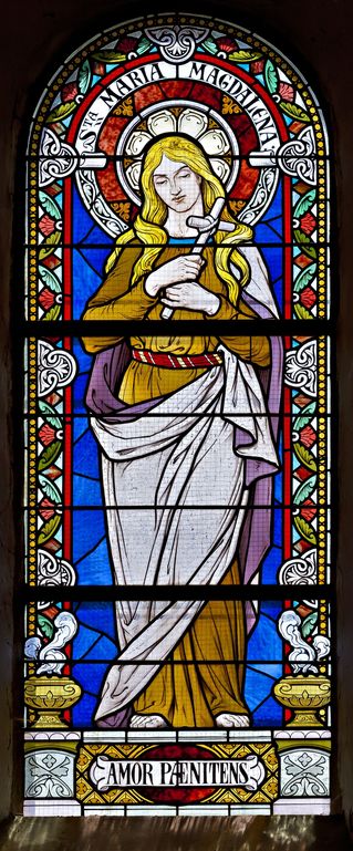 Ensemble de 5 verrières à personnage : Sacré Cœur, saint Jean l'évangéliste, sainte Marie Madeleine, saint François de Sales, saint François d'Assise (baies 0 à 2) - Église paroissiale Notre-Dame, Montaudin