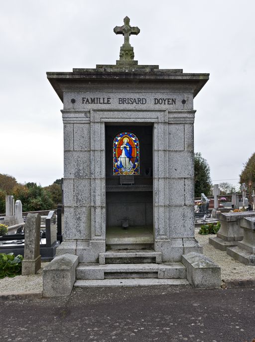 Chapelle funéraire de la famille Brisard-Doyen - R.D. 503, R.D. 248, Saint-Mars-sur-Colmont