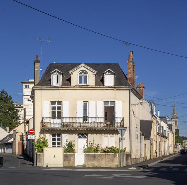 Les équipements publics, administratifs, scolaires, de loisir, etc du quartier de Saint-Pavin-des-Champs