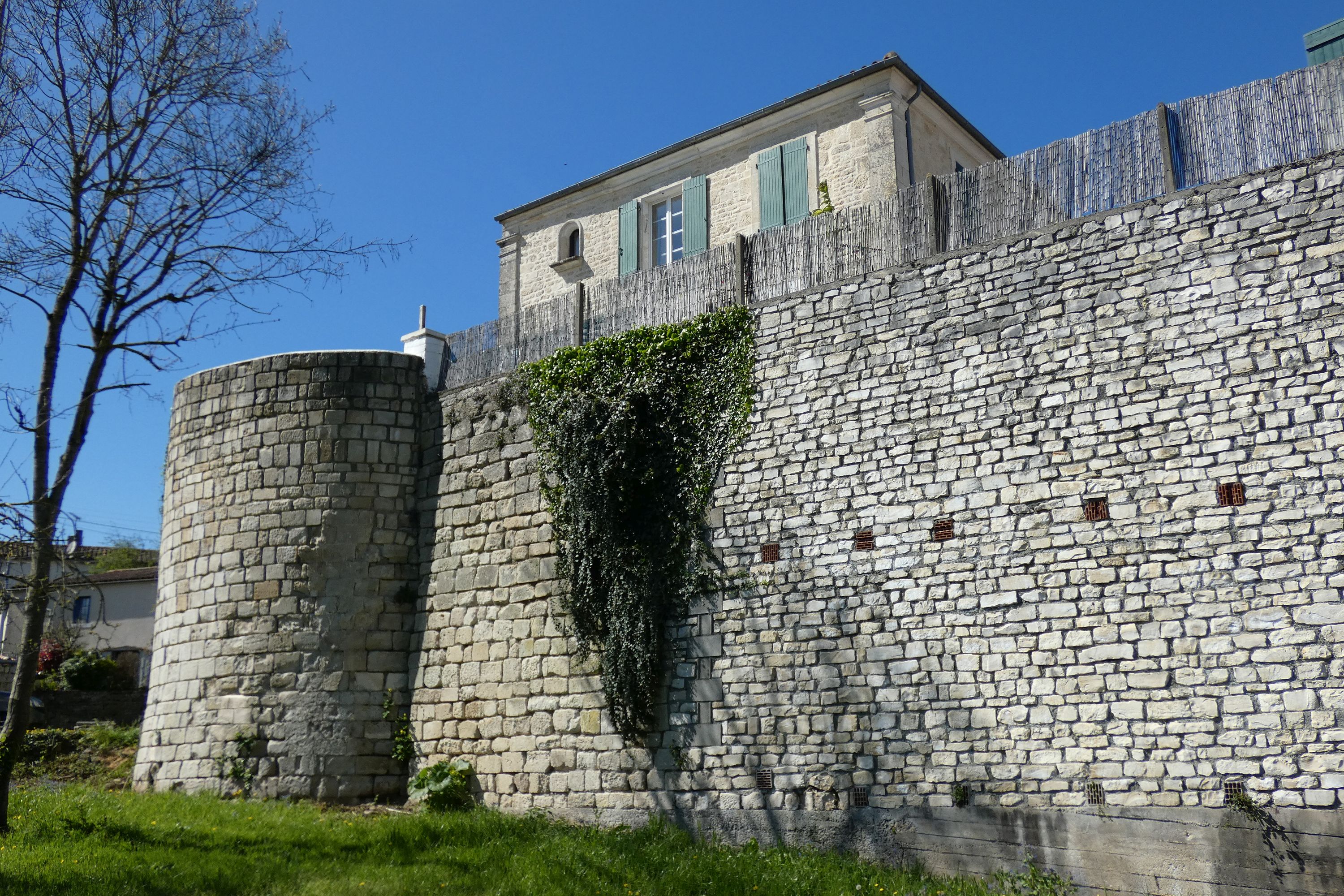 Château fort de Benet