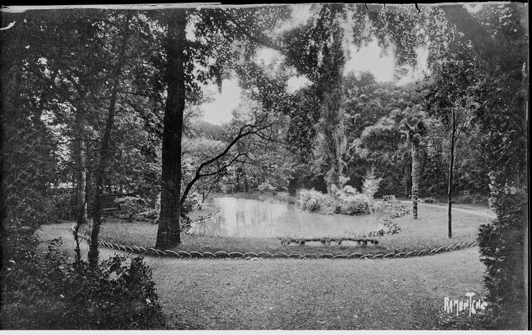 Jardin public, dit jardin Dumaine, rue de l'Hôtel-de-Ville