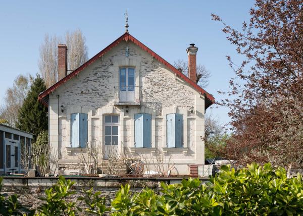 Béhuard. Maison de villégiature construite en 1890 pour Camille Brochet, ferblantier à Angers.