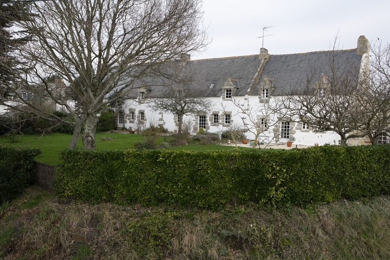 Rangée de maisons, 1, 3, 4, 7, 9, 11, 13 rue du Tenny