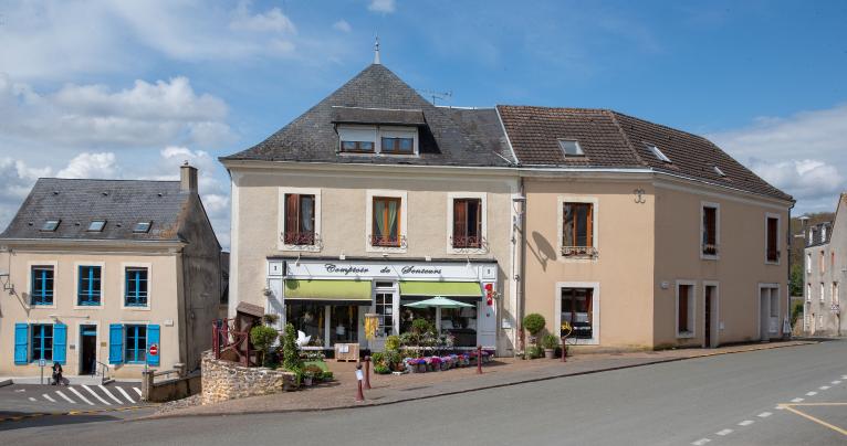 Maisons du bourg de Montfort-le-Gesnois