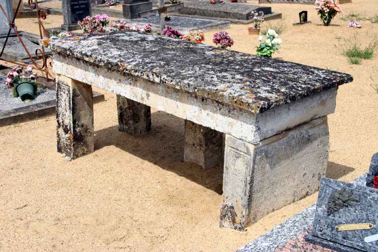 Cimetière de Thorée-les-Pins