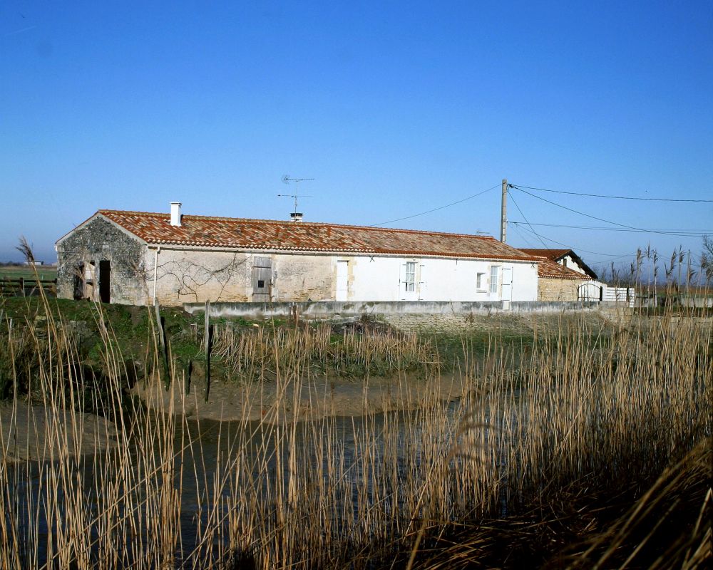 Porte du canal du Clain ou des Grands Greniers, maison de garde