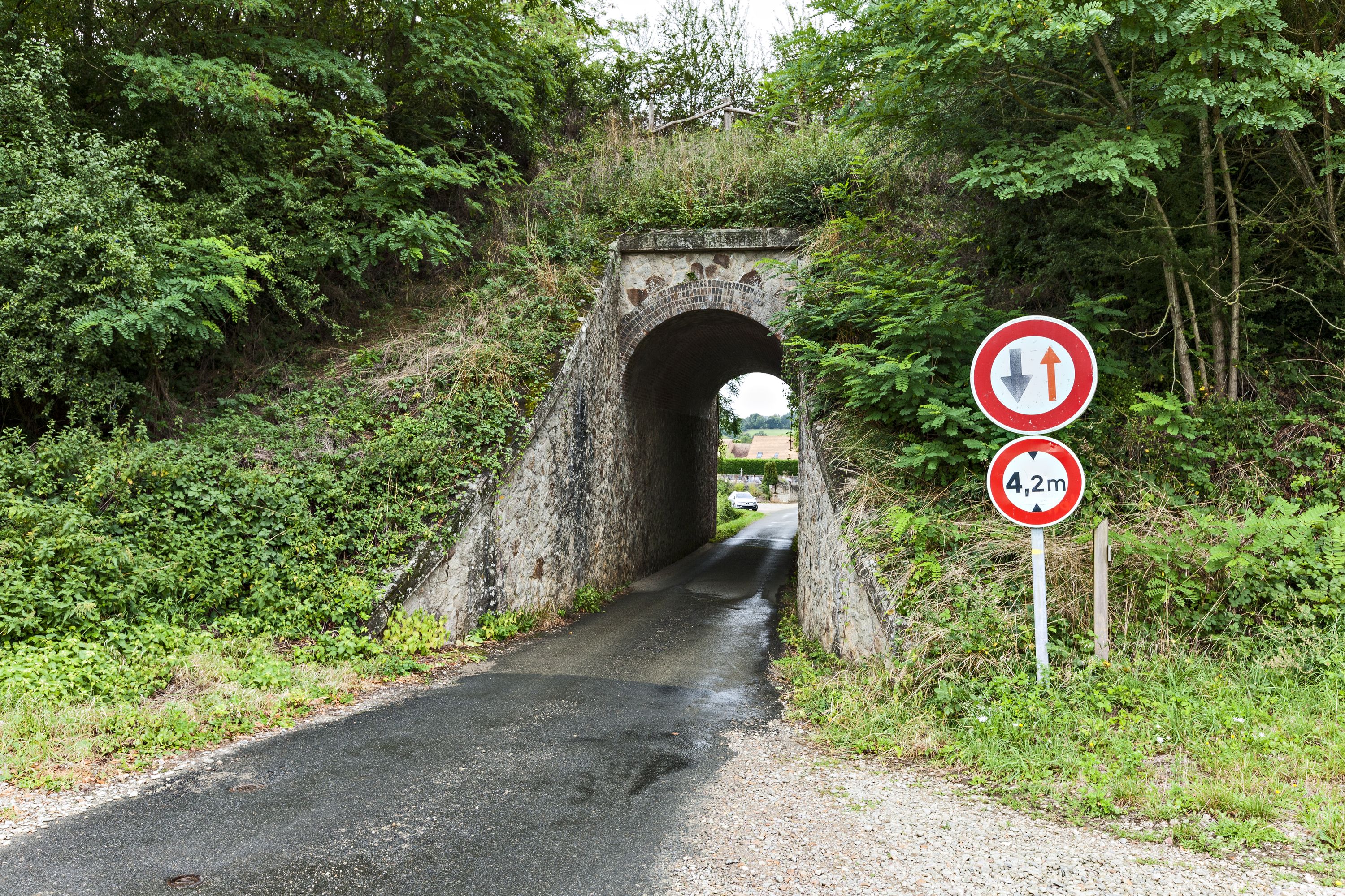 Pont-rail maçonné de la ligne de chemin de fer de Mamers à Saint-Calais.