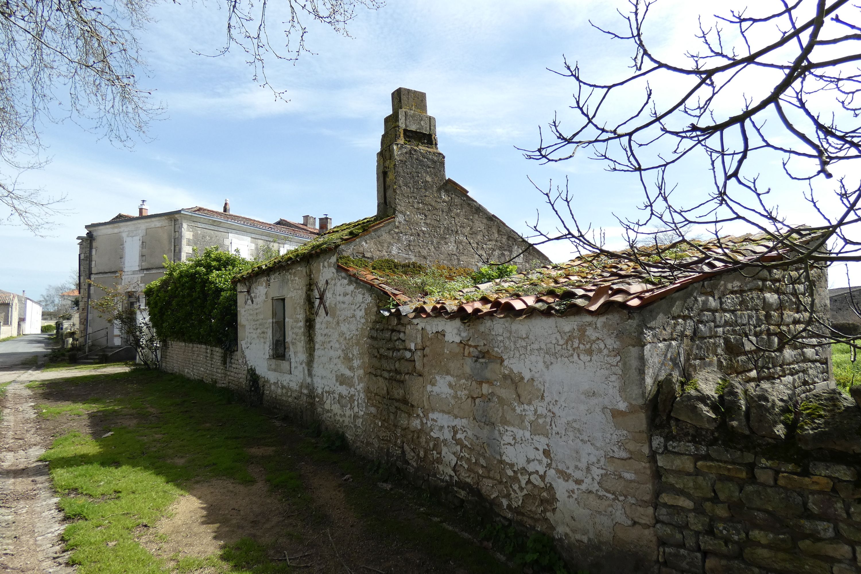 Ferme, magasin de commerce, actuellement maison, 45 rue du Port