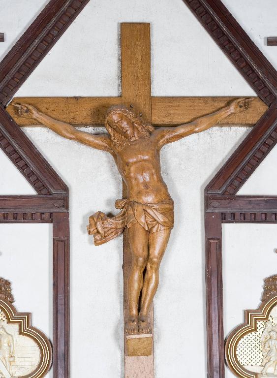 Statue : Christ en croix - Église paroissiale Notre-Dame-de-l'Assomption, La Rouaudière