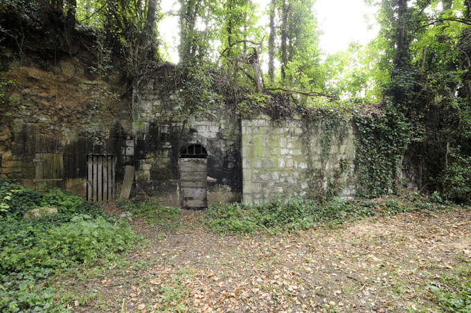 Ferme, abri troglodytique et maison, 116 rue des Potiers, Fontevraud-l'Abbaye