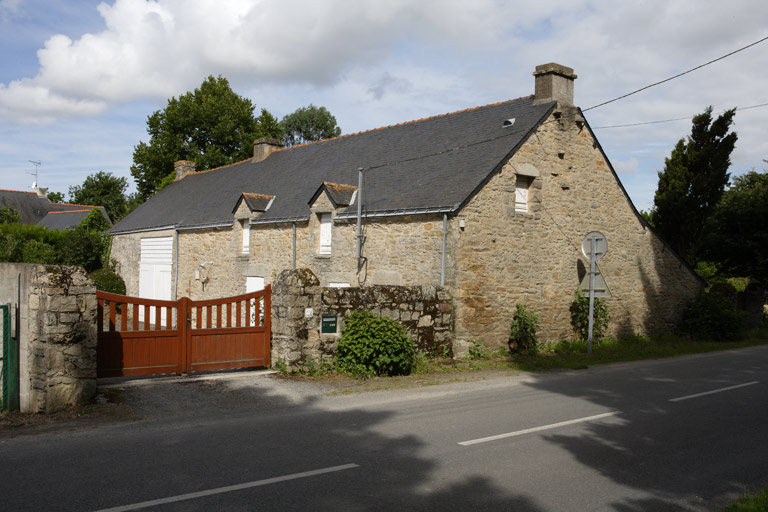 Ferme, 51 route du Bouzaire