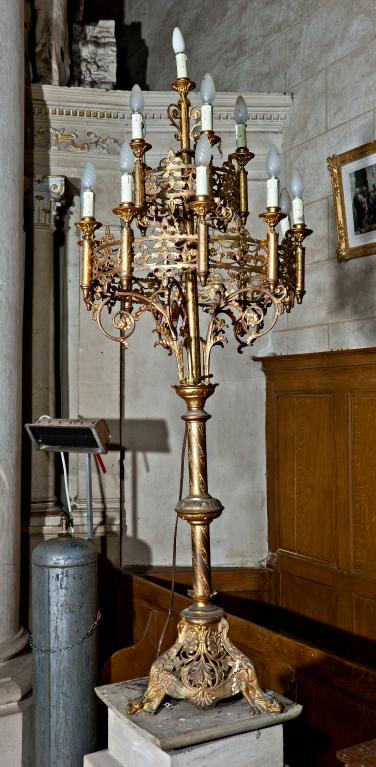 Ensemble de 4 chandeliers à branches et d'un lustre