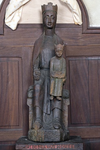 Statue : Vierge à l'enfant dite Notre-Dame-Ouis-Noués - Chapelle Saint-Pierre, Saulges