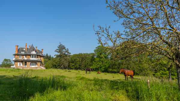 Demeure de villégiature dite cottage ou château