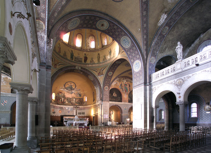 Présentation du décor et du mobilier de l'église Saint-Louis, Paimbœuf