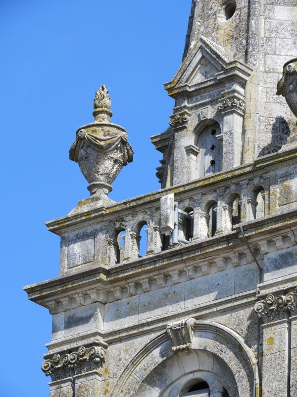 Eglise paroissiale Saint-Hilaire de L'Île-d'Elle