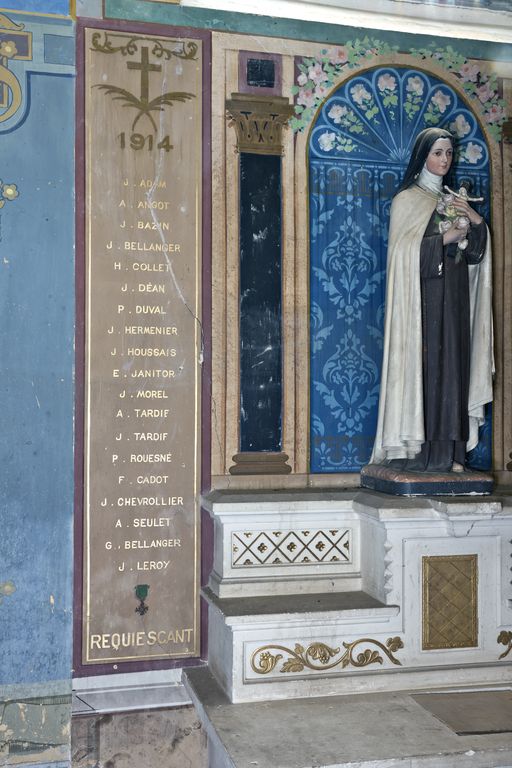 Monument aux morts, ancienne église paroissiale Saint-Aubin de Pouancé