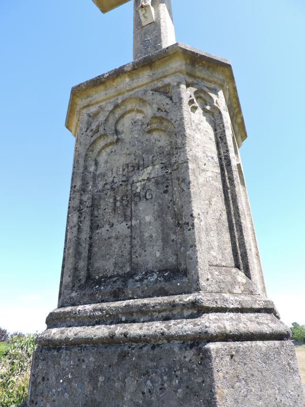 Croix de chemin de la Marquiserie, rue du Pont-aux-chèvres