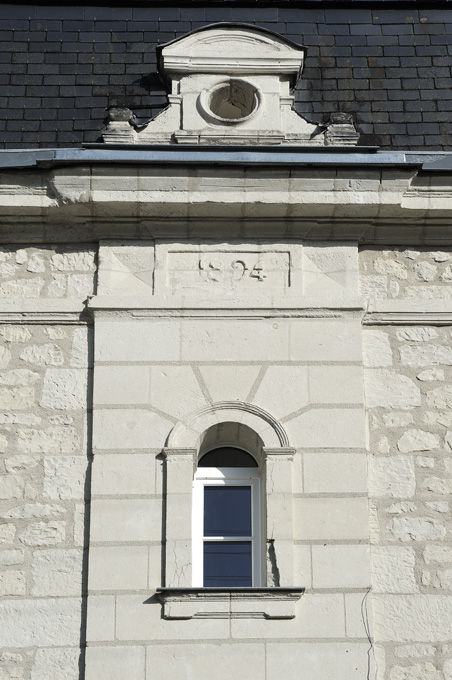 École de filles, actuellement école maternelle de La Colline, 34 à 42, avenue Rochechouart, Fontevraud-l'Abbaye