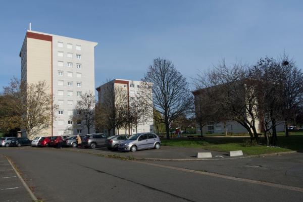 Maisons et immeubles à logements du quartier Sainte-Croix